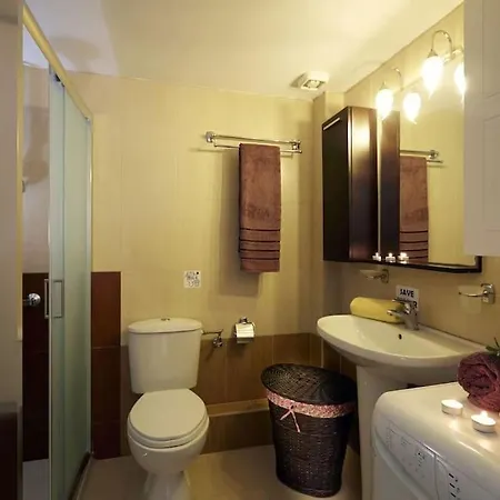 מלון Alexandros House