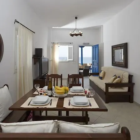 Alexandros House מונוליתוס
